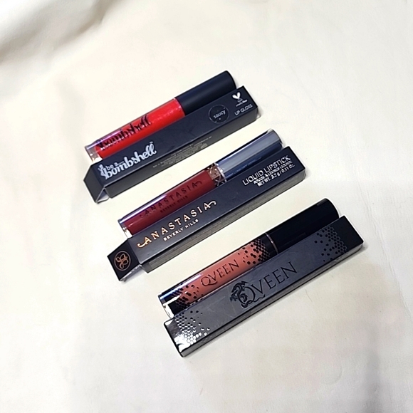 Lot of 3 Lip Items NIB liquid Lipstick Lip Gloss Anastasia BH Qveen Bomb… - Picture 2 of 6